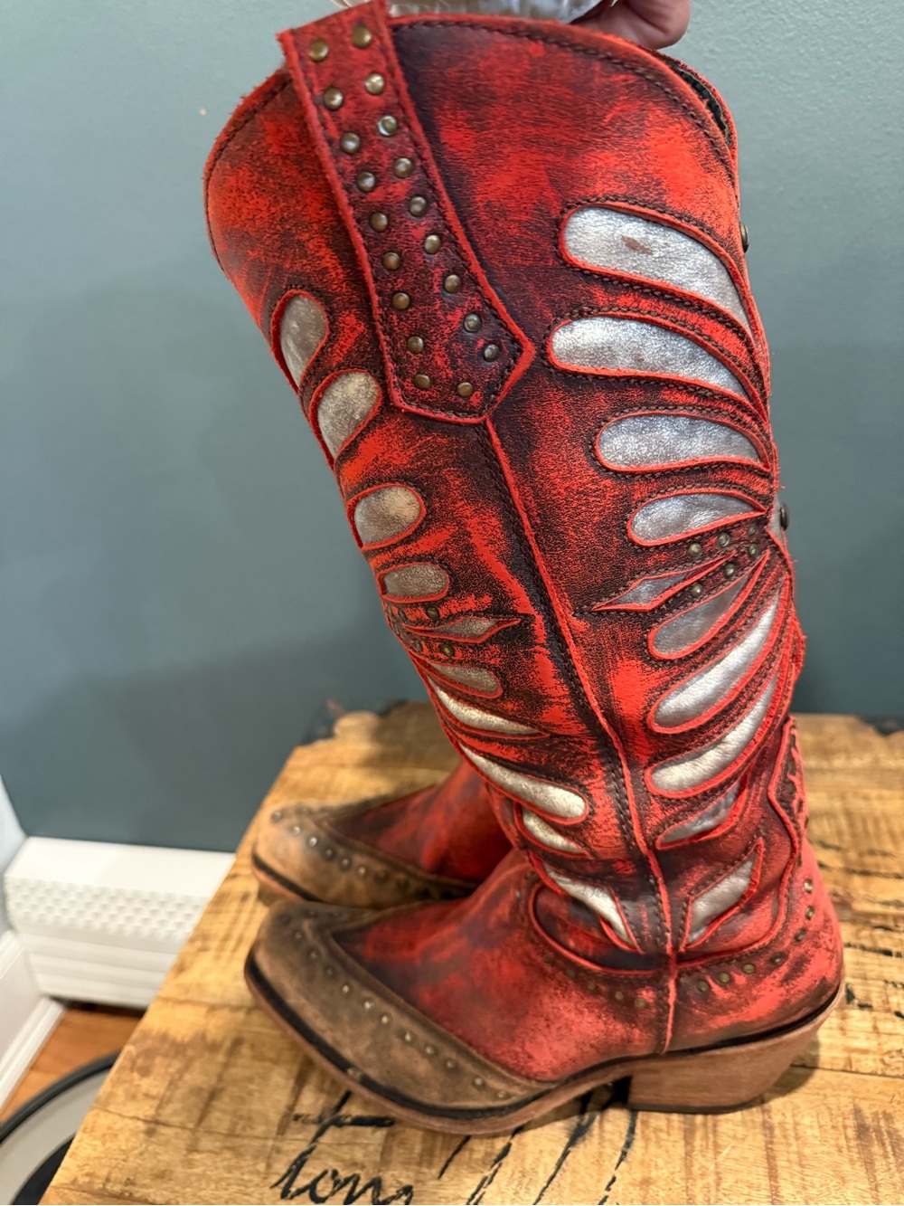 SOLD OUT Liberty Black Vintage Rojo Boots 🌶️